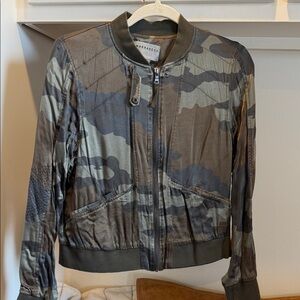 Women's Camouflage Bomber Jacket Silky texture